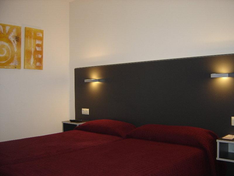 Hotel Alfinden La Puebla De Alfinden Extérieur photo
